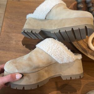 NWT Taupe platform suede clogs